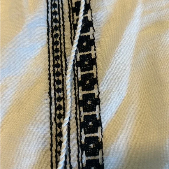 Old Navy Embroidered Cotton Flowy Boho Top Sz L - Picture 2 of 8